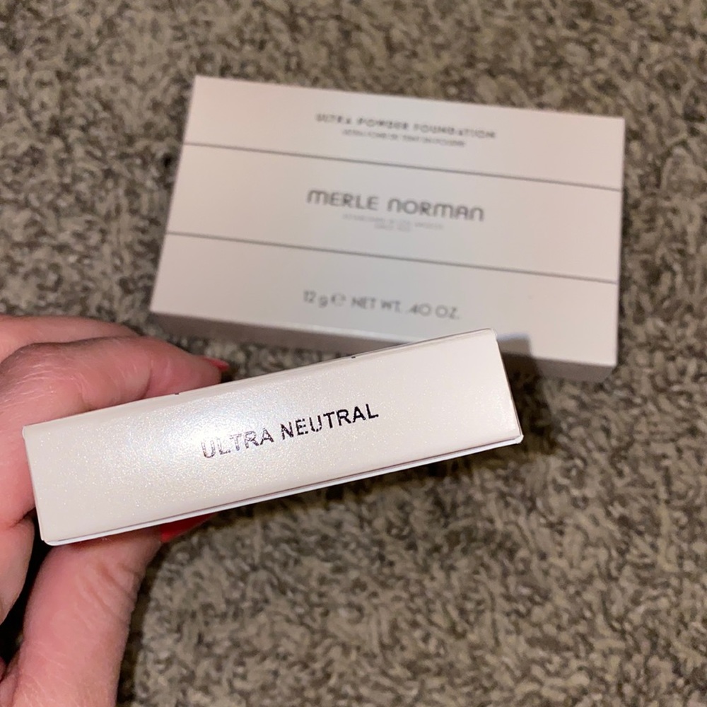 NEW Merle Norman Ultra Powder Foundation